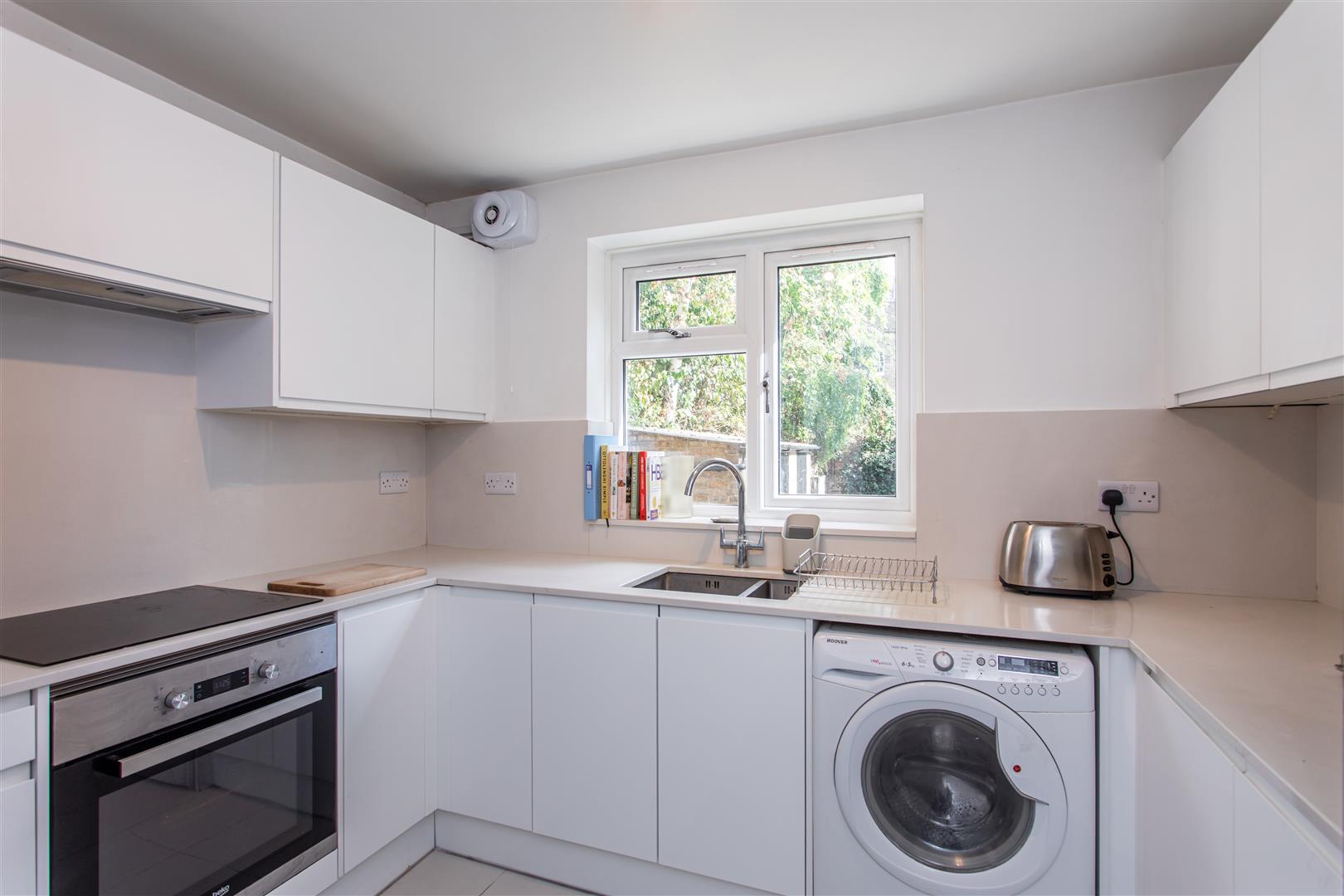 Rhondda Grove, Mile End